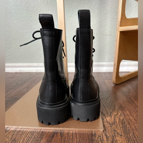 Madewell | The Rayna Lace-Up Boot in Leather - Picture 8 of 13